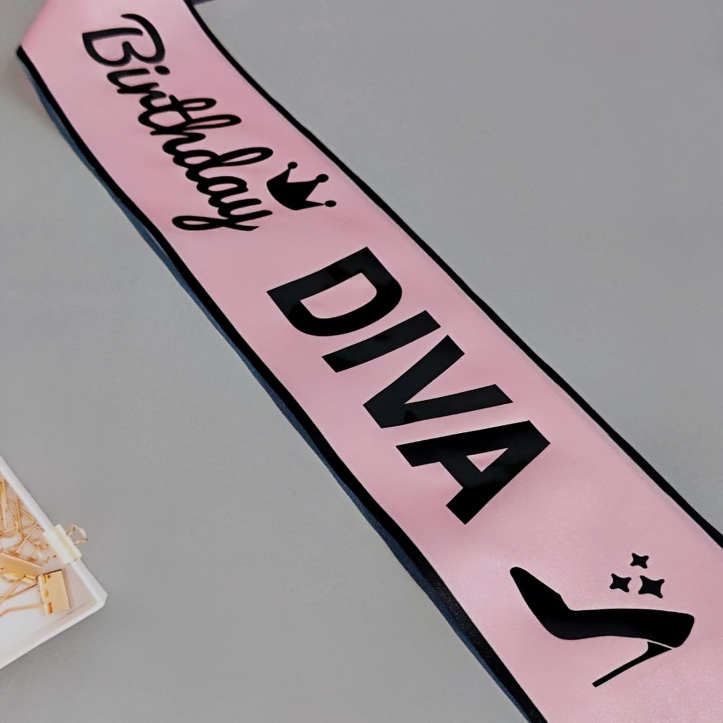 Birthday Diva Sash, Border